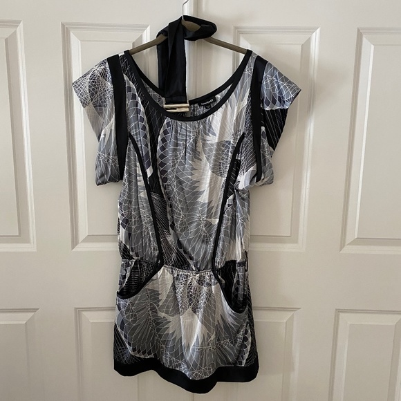 bebe minidress, like new, pockets, belt - Picture 1 of 5